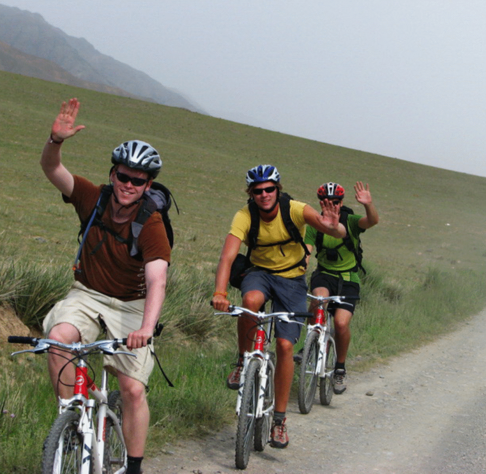 6 DAYS GROUP TOUR  BIKING