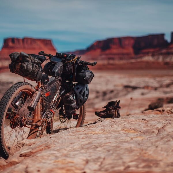 photo-1584552539793-65d73b802130